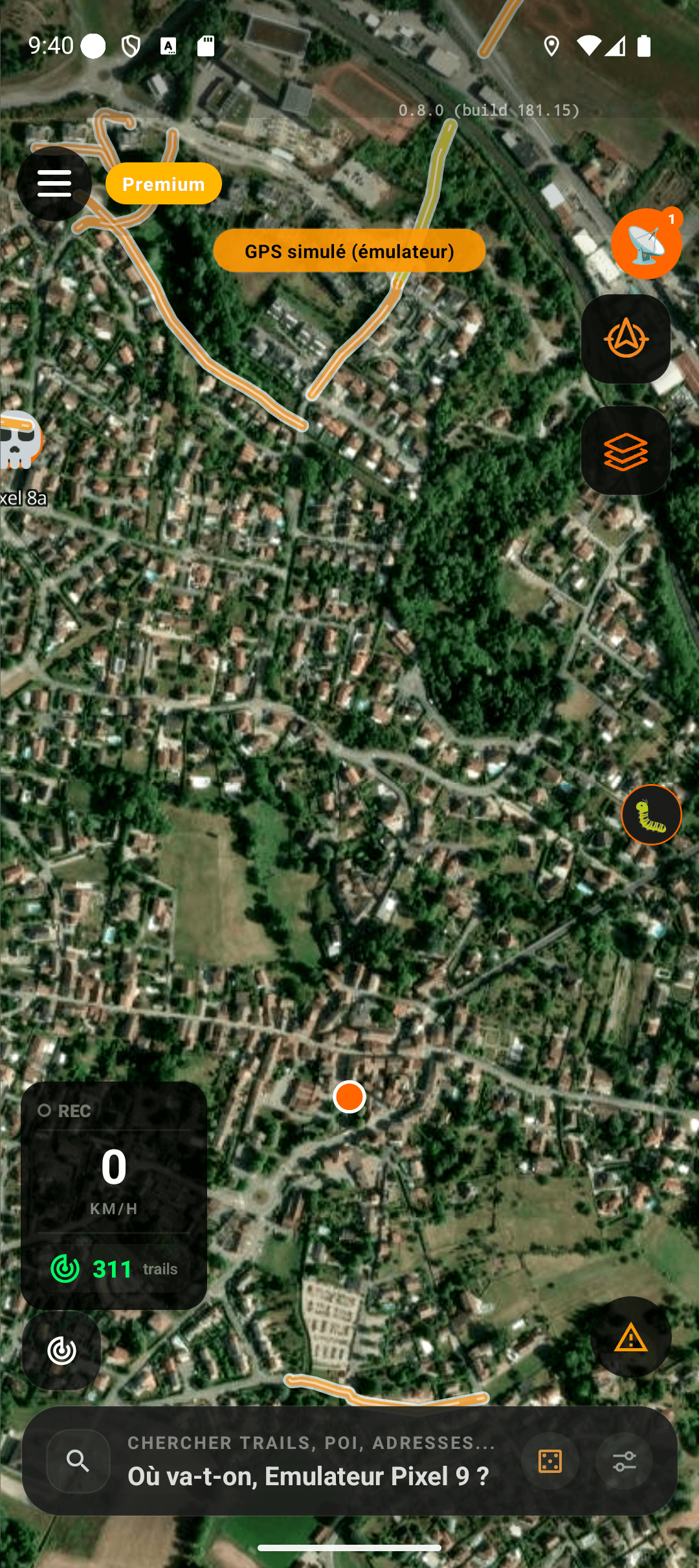 TrailNav mode exploration — 311 trails détectés et colorés par FunScore sur carte satellite