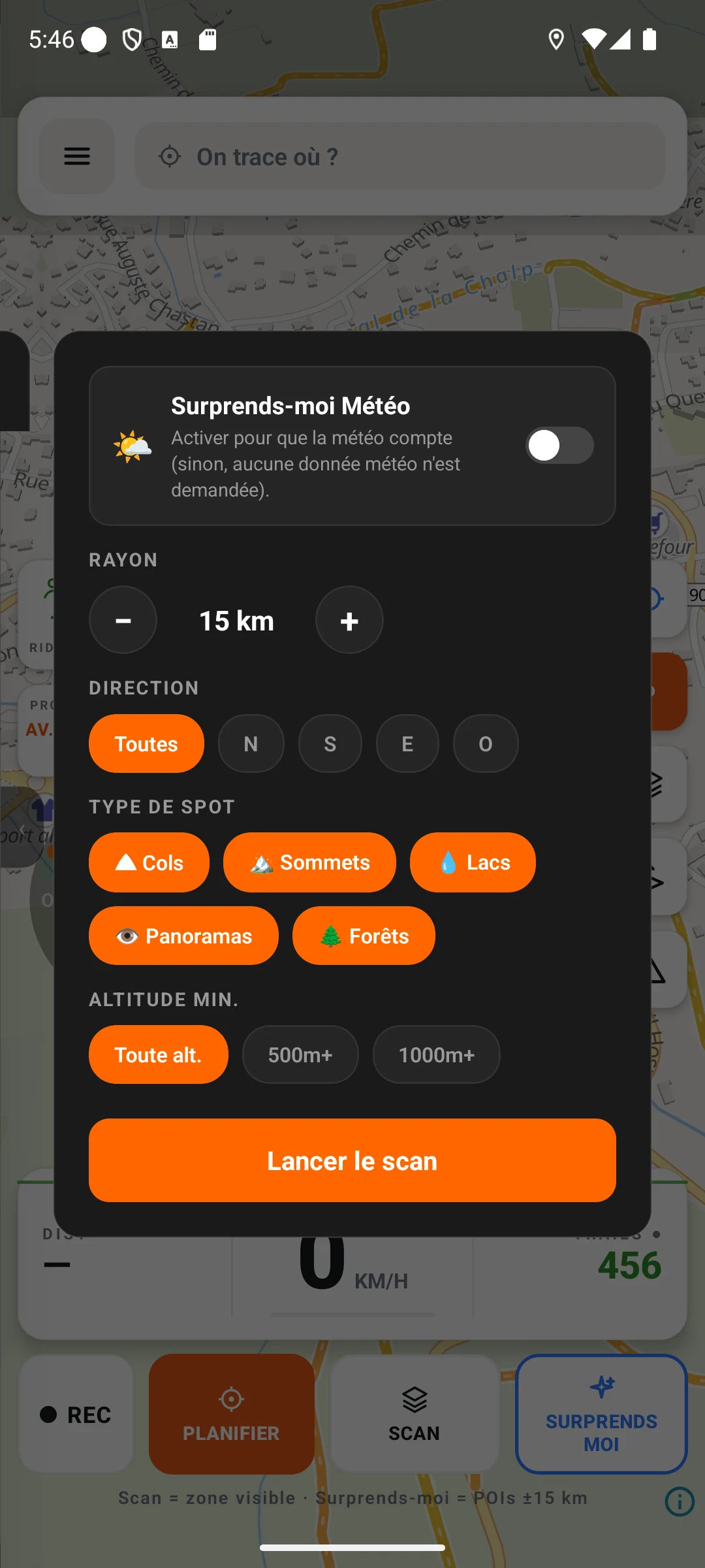 TrailNav — Surprends-moi : rayon de 15 km, direction, types de spots (cols, sommets, lacs, panoramas, forêts) et altitude minimale